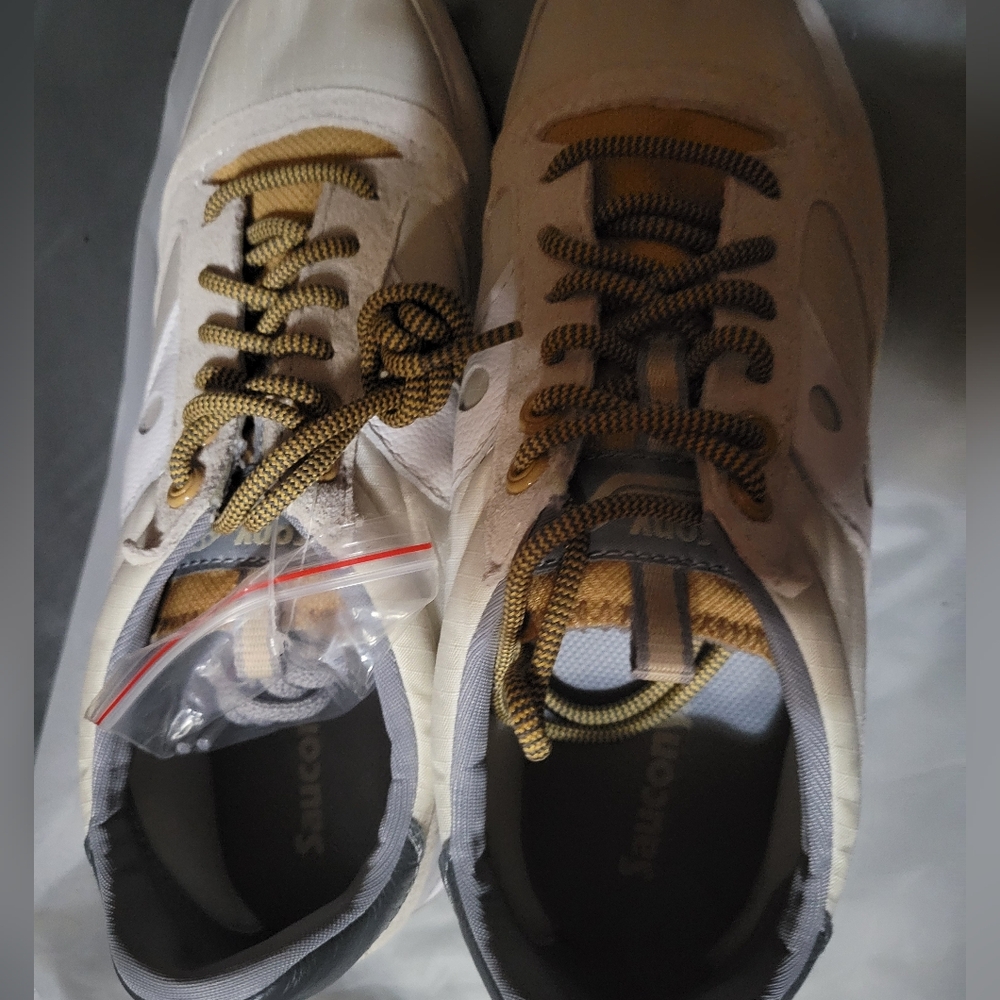 Saucony sneakers men size 8.5